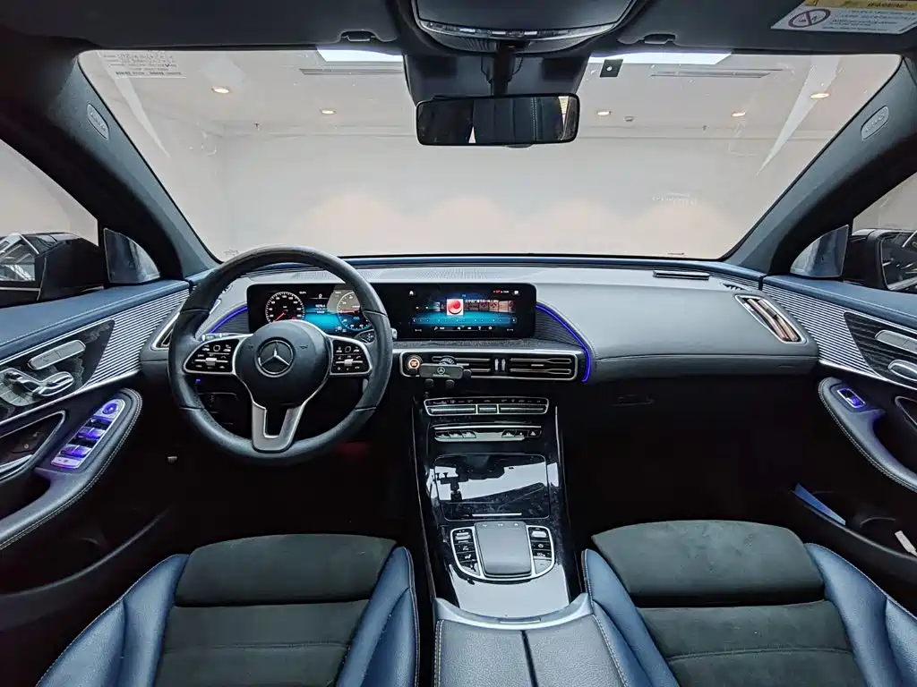 Mercedes-Benz EQC — миниатюра 14