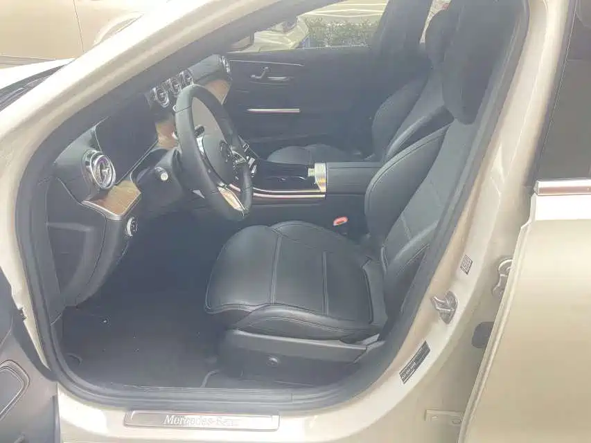 Mercedes-Benz C-Class — миниатюра 7