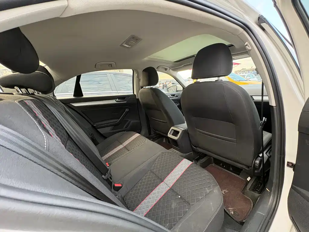Volkswagen Lamando — миниатюра 11
