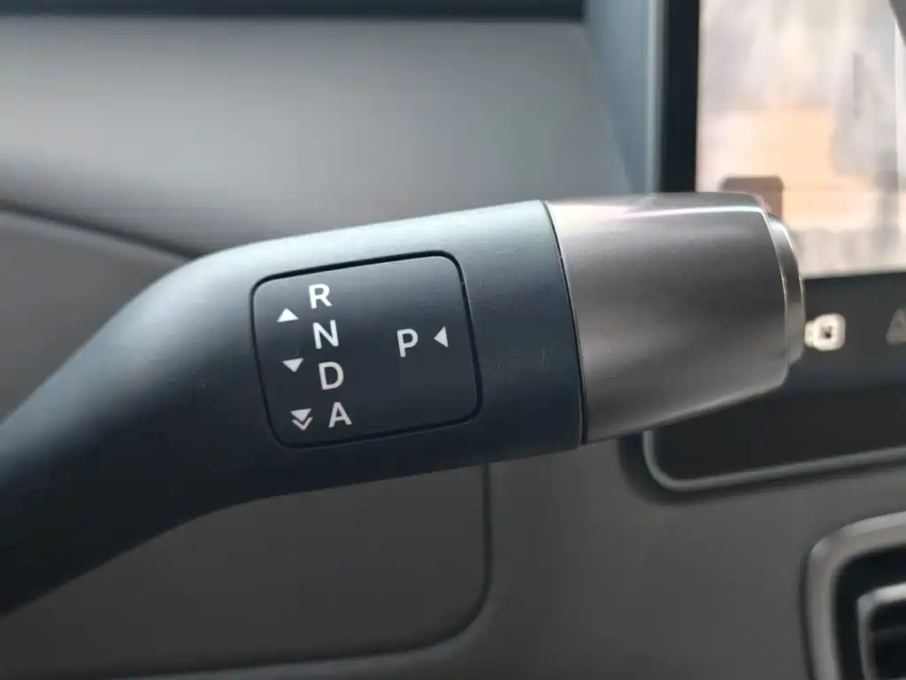 Li Auto Li MEGA — миниатюра 33