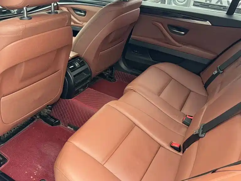 BMW 5 Series — миниатюра 3