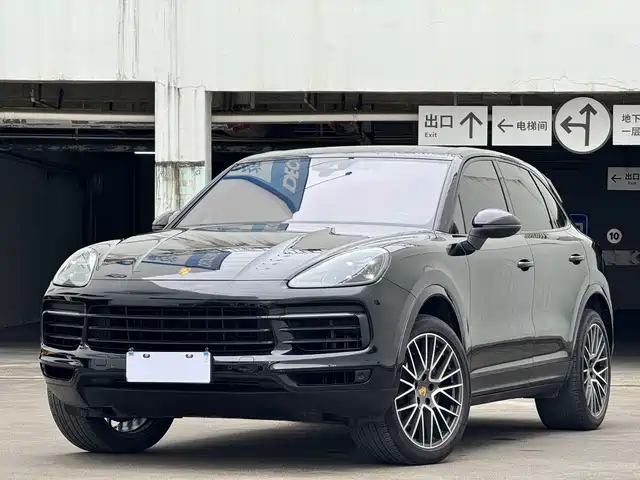 PORSCHE CAYENNE