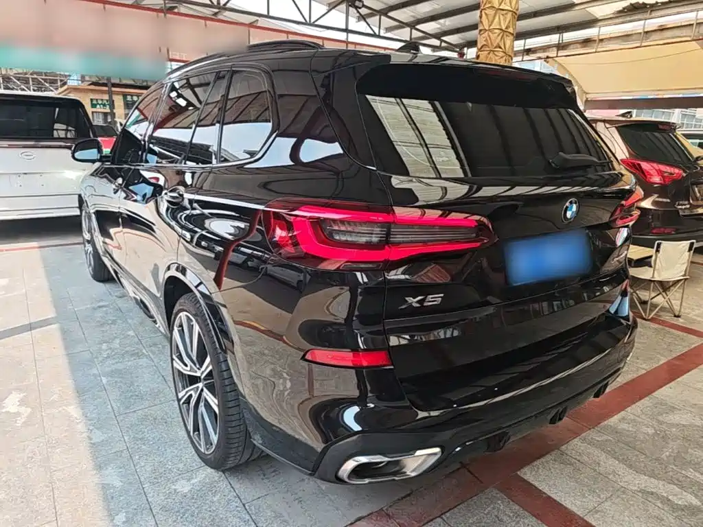 BMW X5 2022 xDrive 40Li M Sport