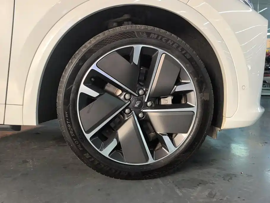 Li Auto Li L7 — миниатюра 6