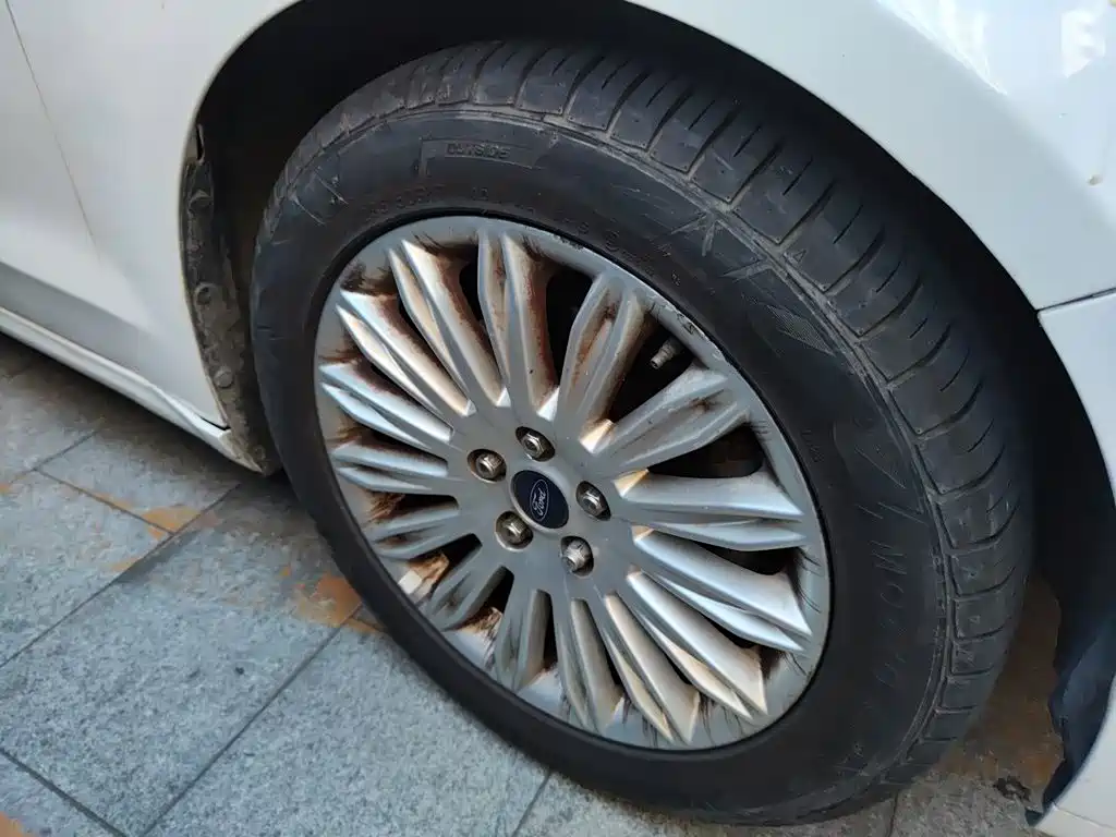 Ford Mondeo — миниатюра 24