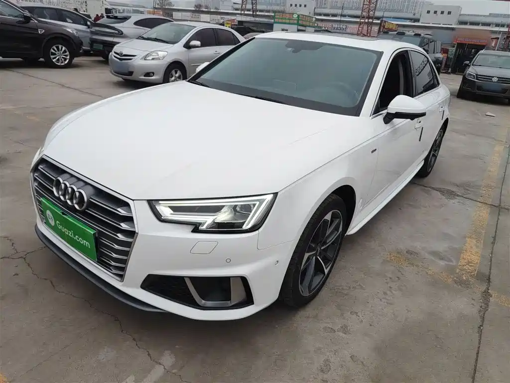 Audi A4L 2020