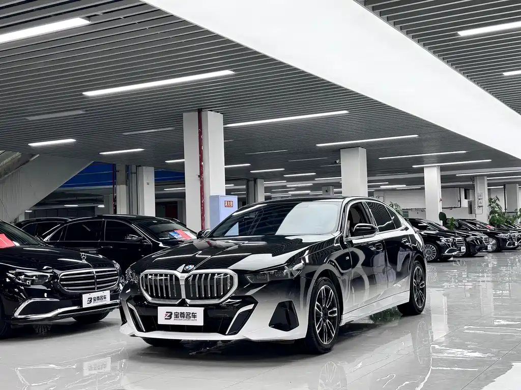 BMW 5 Series 2025