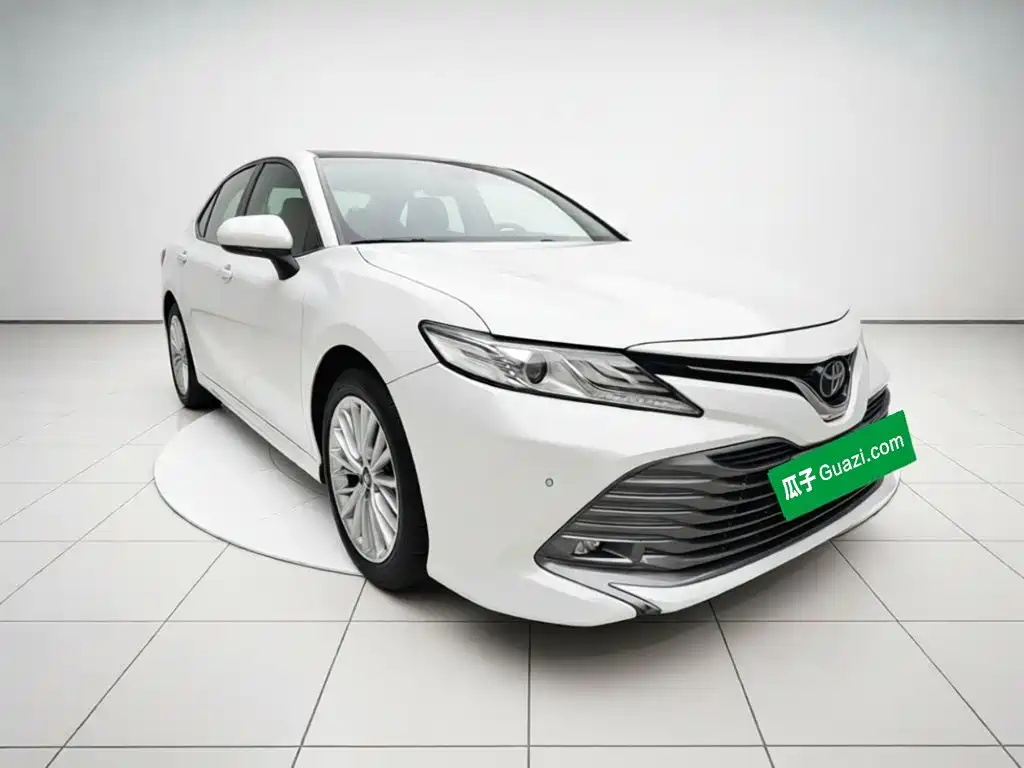Toyota Camry — миниатюра 3