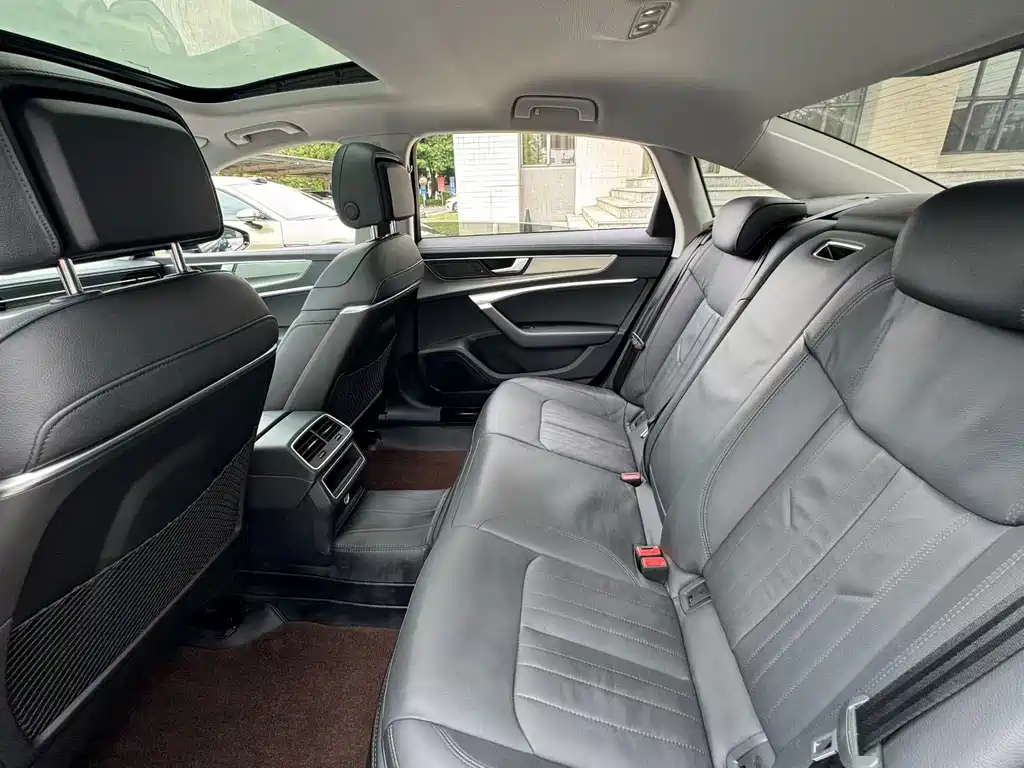 Audi A6L — миниатюра 9