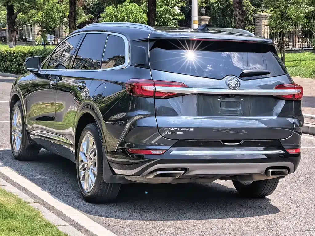 Buick Enclave — миниатюра 6