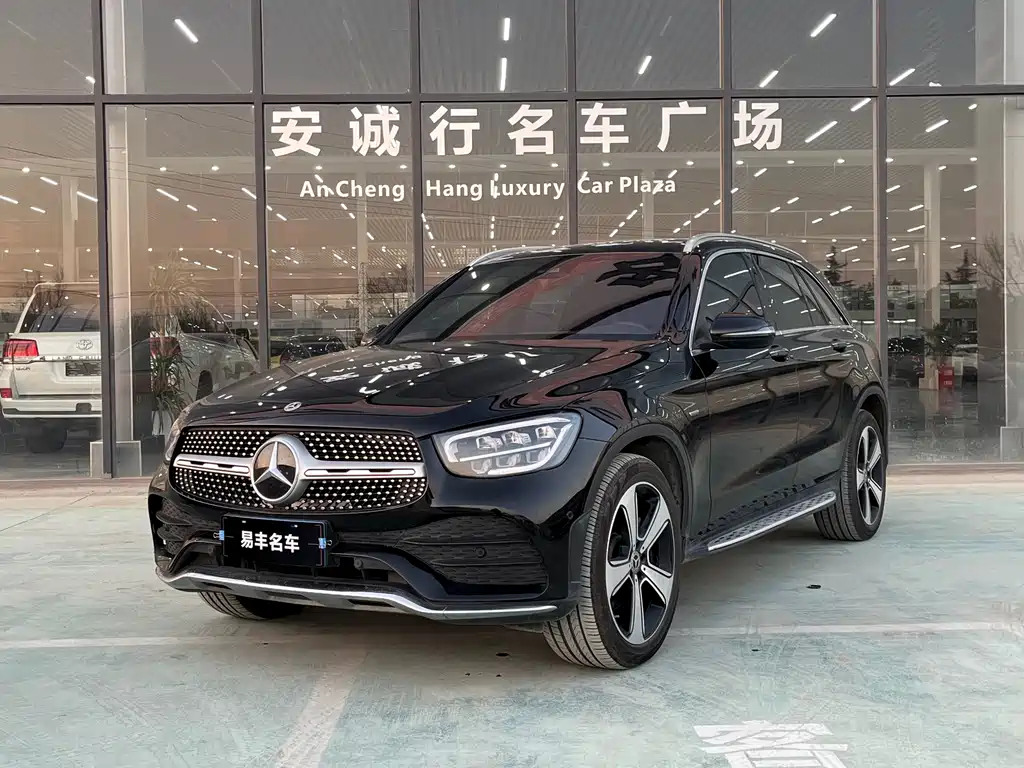 MERCEDES-BENZ GLC