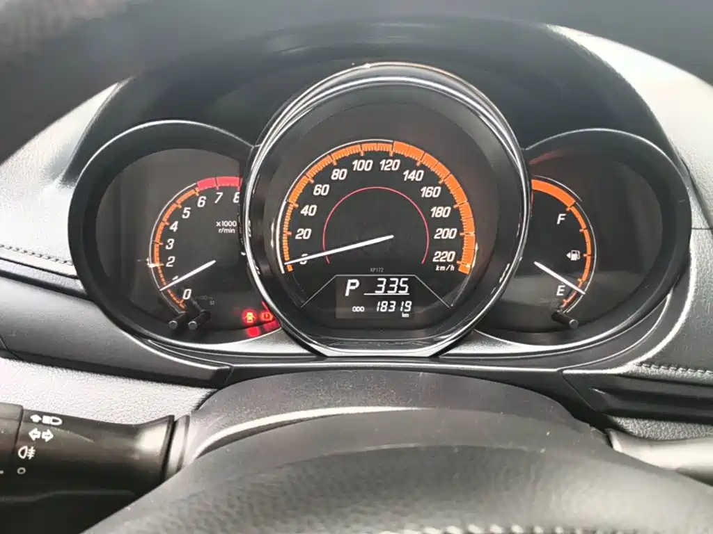 Toyota Yaris L — миниатюра 12