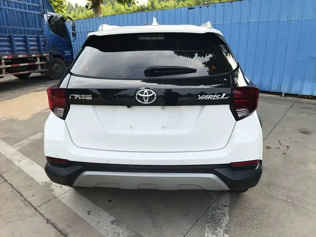 Toyota Yaris L — миниатюра 6