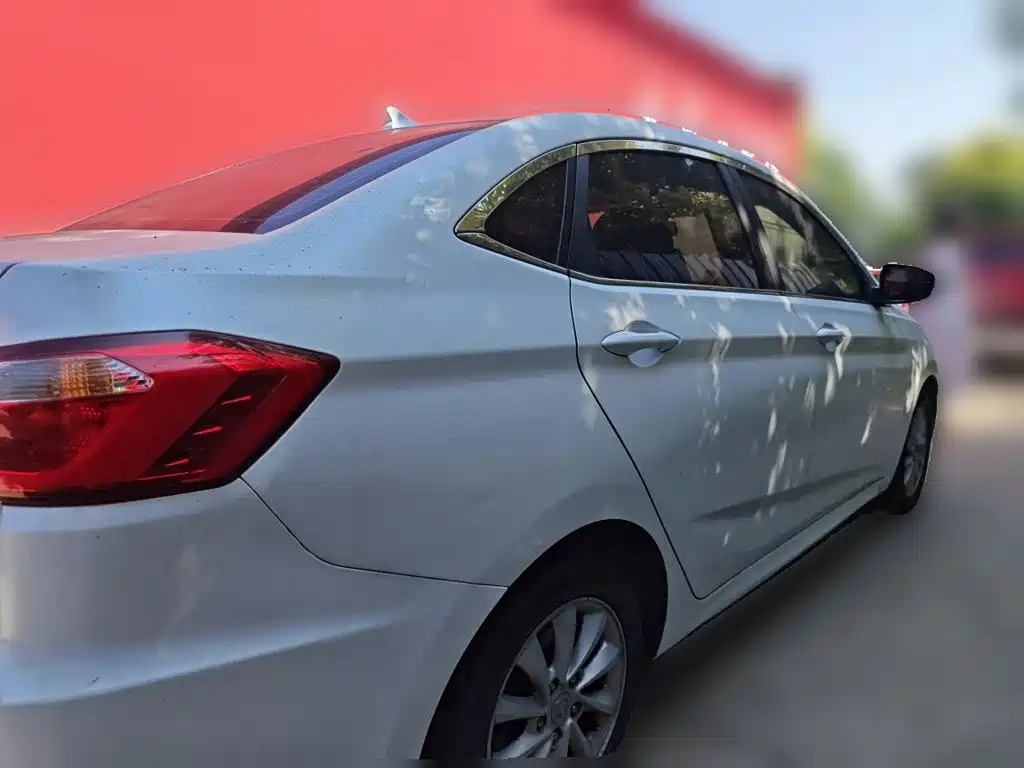 Changan V7 — миниатюра 6