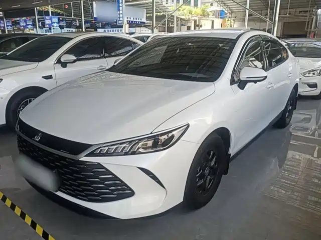 2025 BYD Qin