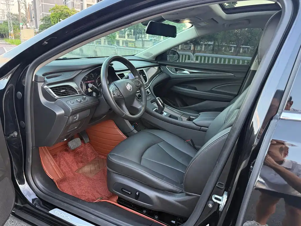 Buick LaCrosse — миниатюра 12