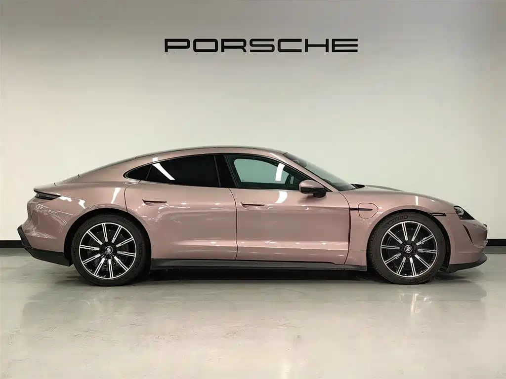 Porsche Taycan — миниатюра 2