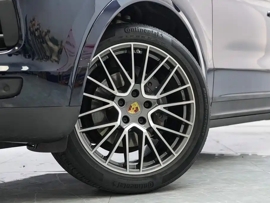 Porsche Cayenne — миниатюра 3