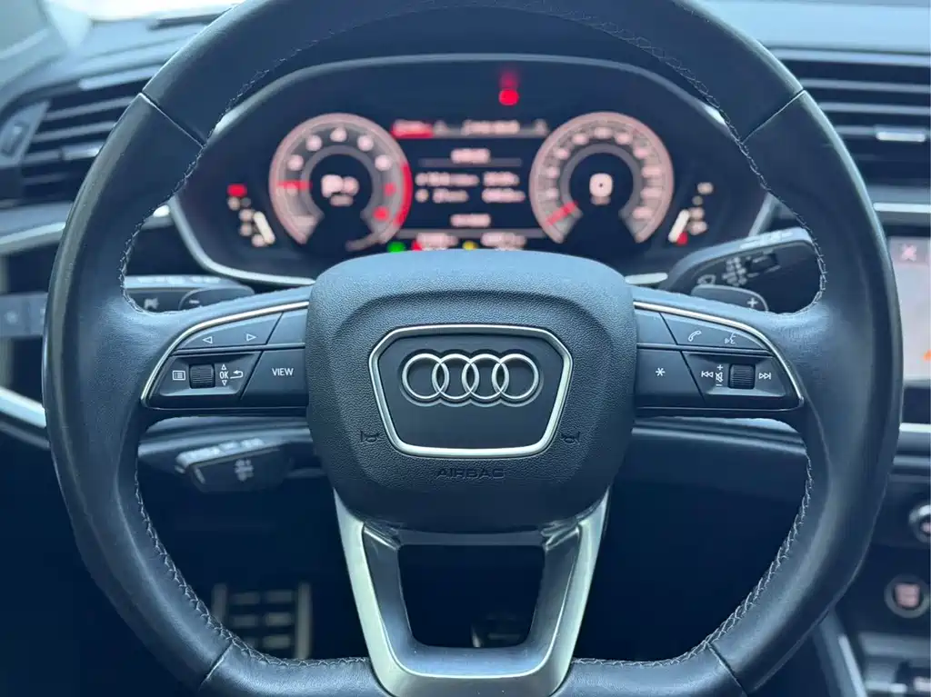 Audi Q3 — миниатюра 11