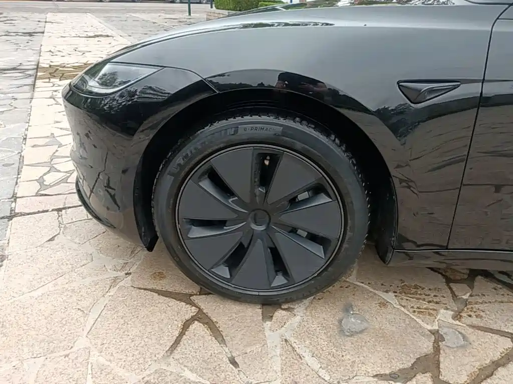 Tesla Model 3 — миниатюра 23