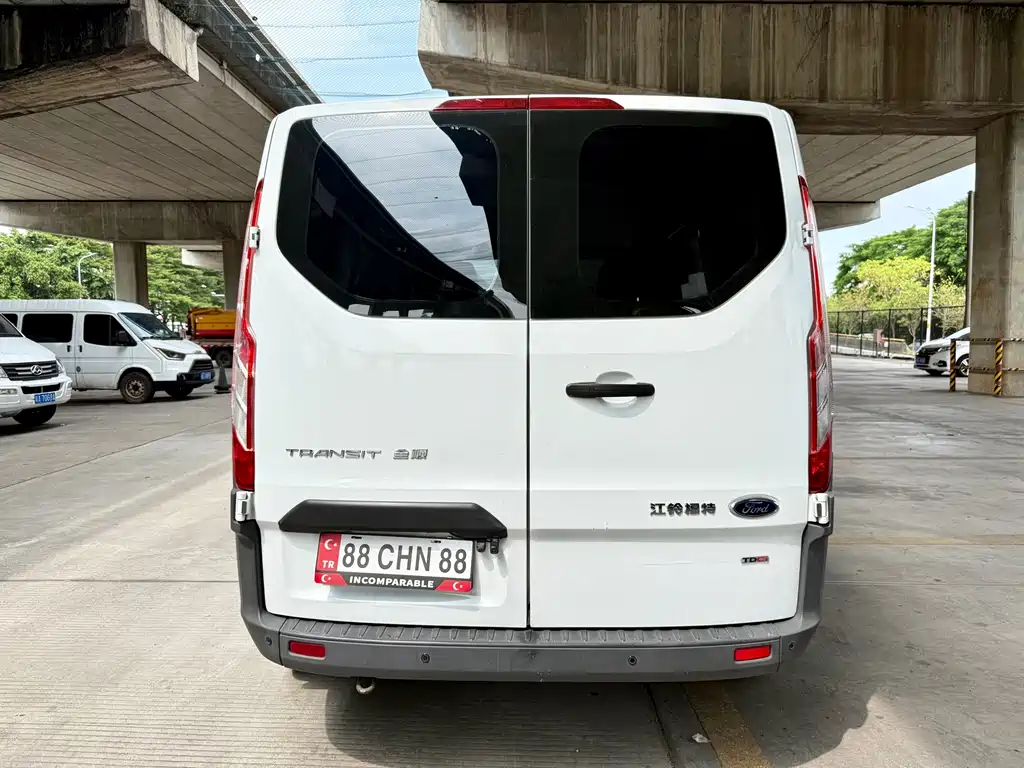Ford Transit — миниатюра 6