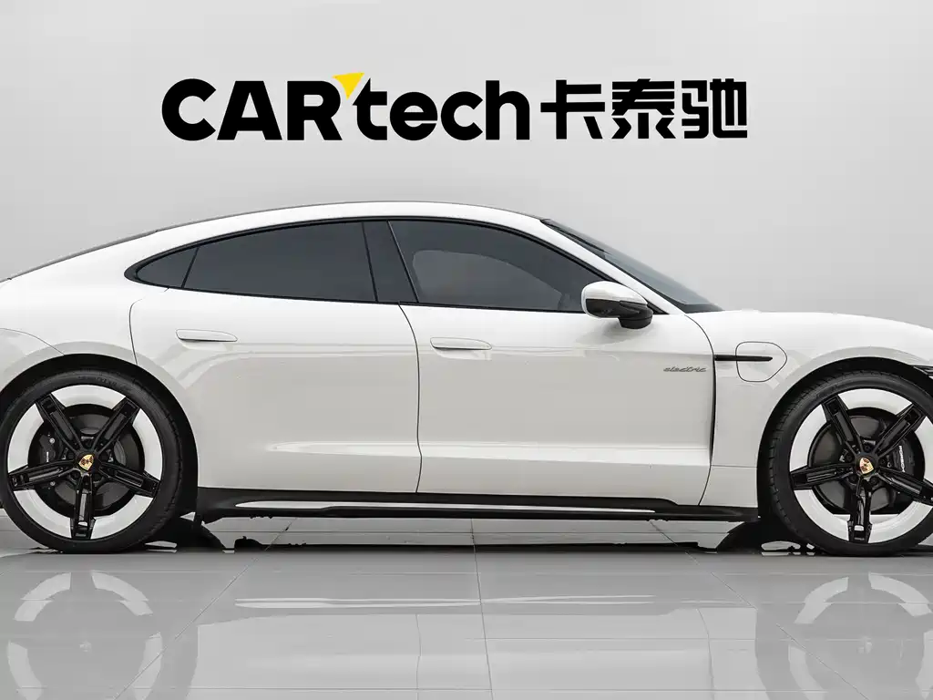 Porsche Taycan — миниатюра 10