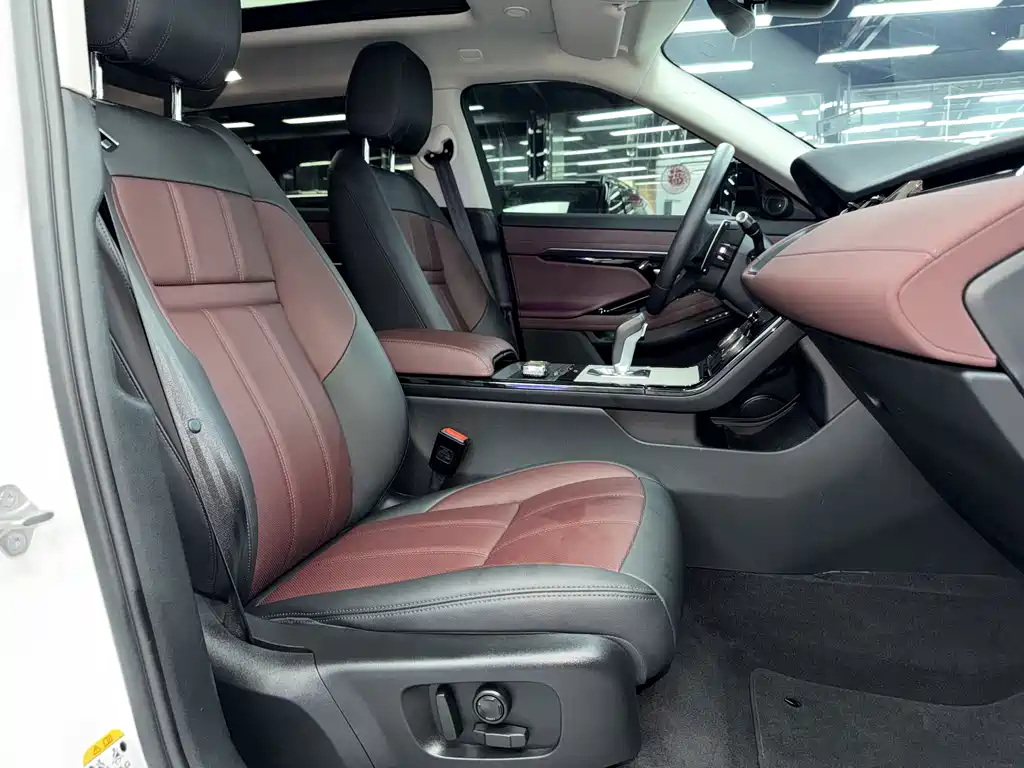 Land Rover Evoque PHEV — миниатюра 10