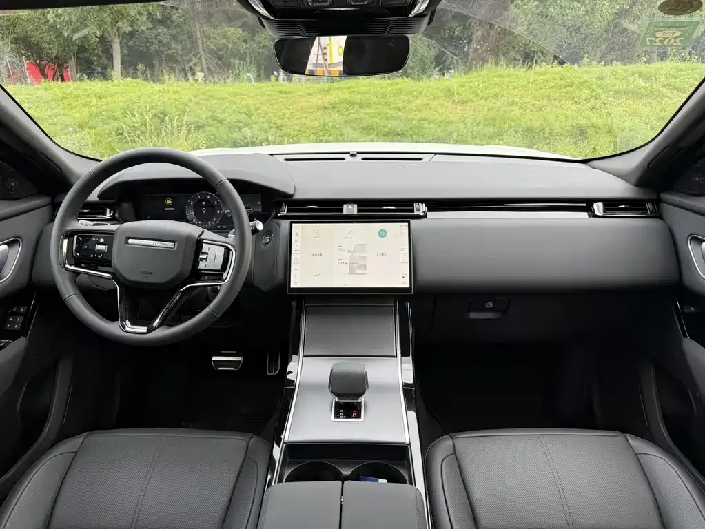 Land Rover Range Rover Velar 2025 Dynamic SE