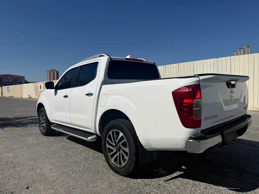 Nissan Navara — миниатюра 7