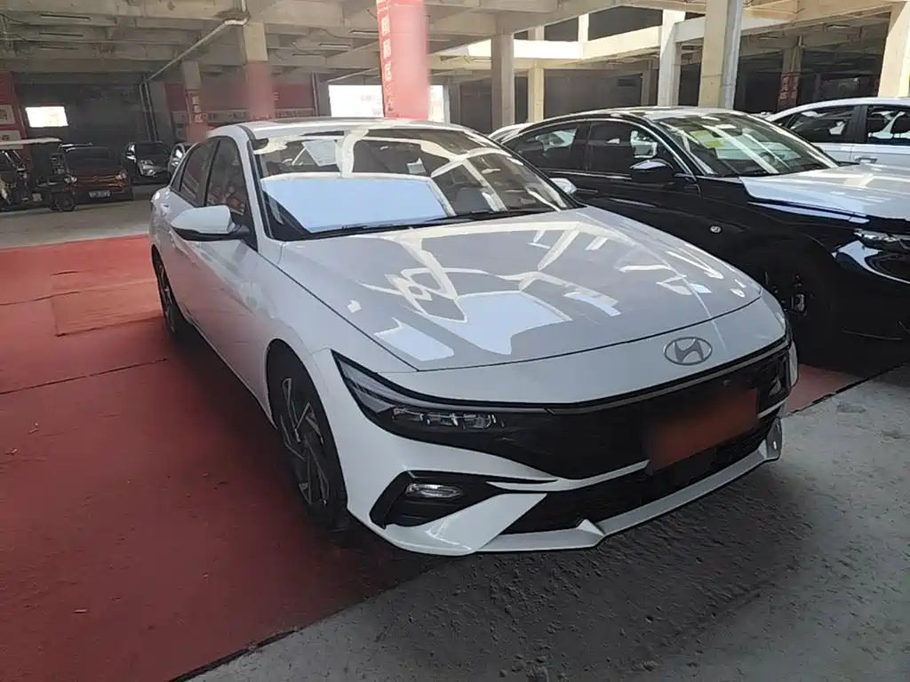 Hyundai Elantra 2023 1.5L CVT GLX Elite