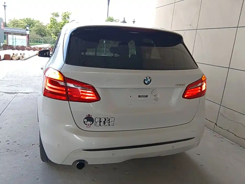 BMW 2 Series Active Tourer — миниатюра 6