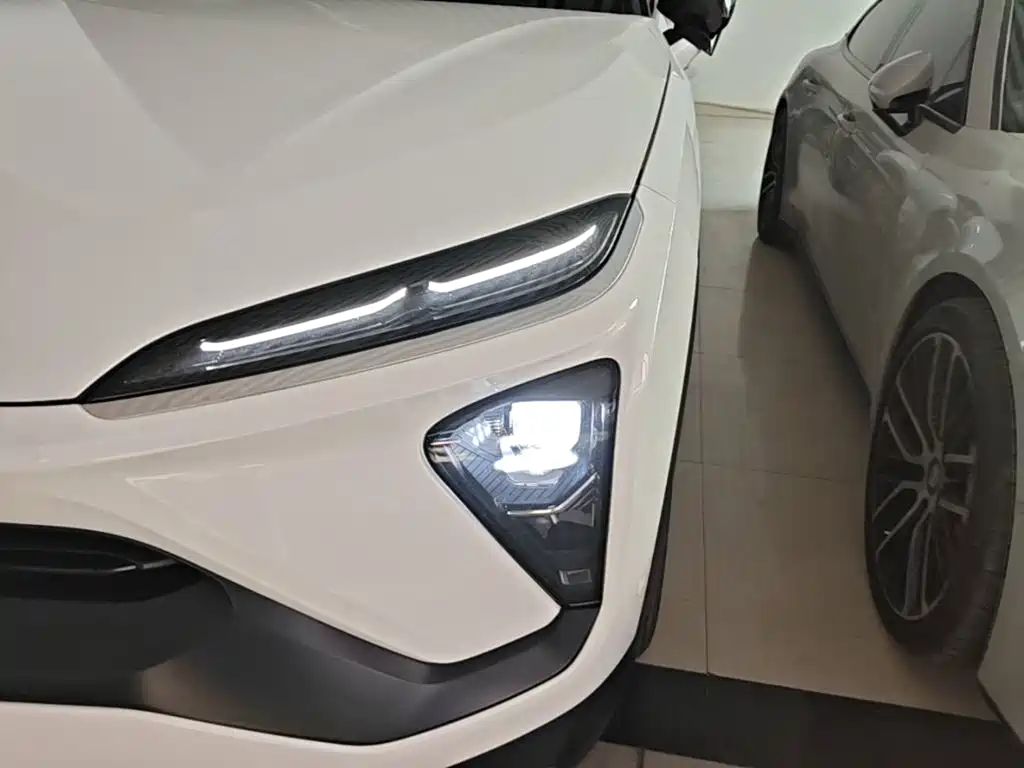 NIO ES6 — миниатюра 24