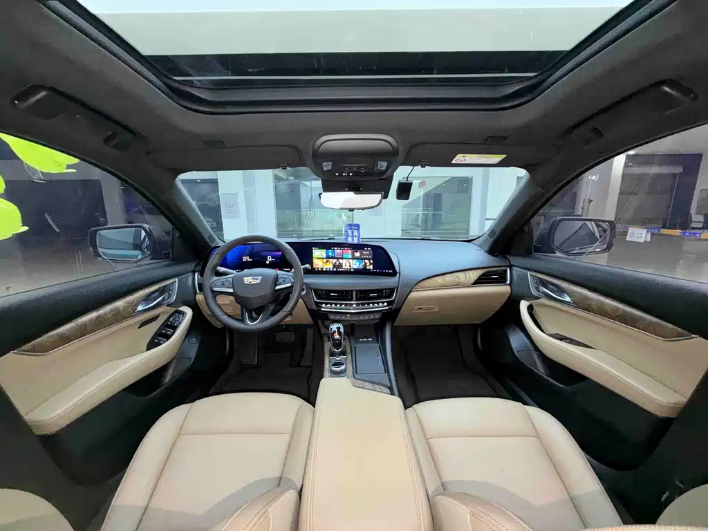 Cadillac CT5 — миниатюра 7