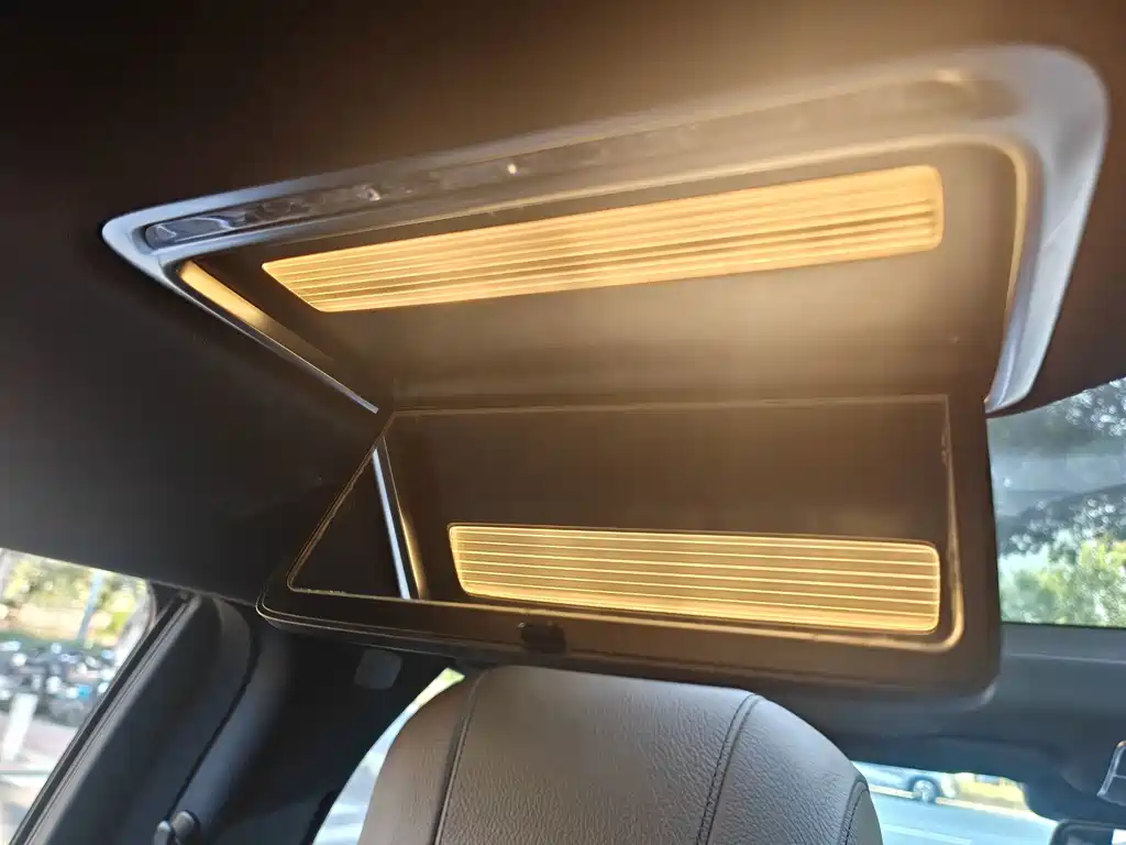 Mercedes-Benz S-Class — миниатюра 16