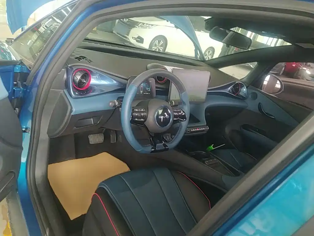 BYD Dolphin — миниатюра 10