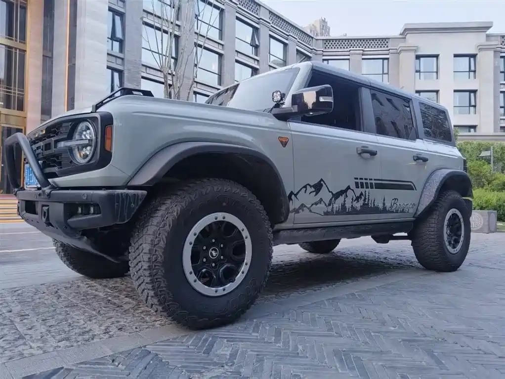 Ford Bronco 2024