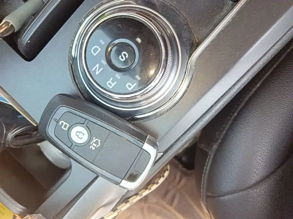 Ford Mondeo — миниатюра 9