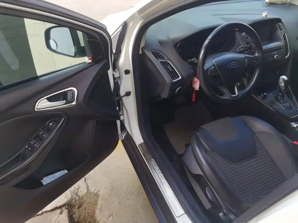 Ford Focus — миниатюра 17