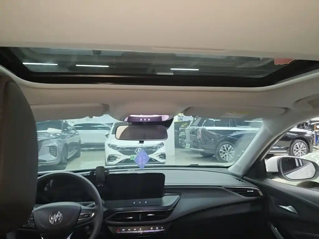 Buick Verano — миниатюра 18