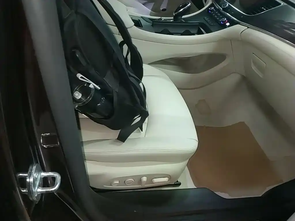 Buick LaCrosse — миниатюра 25
