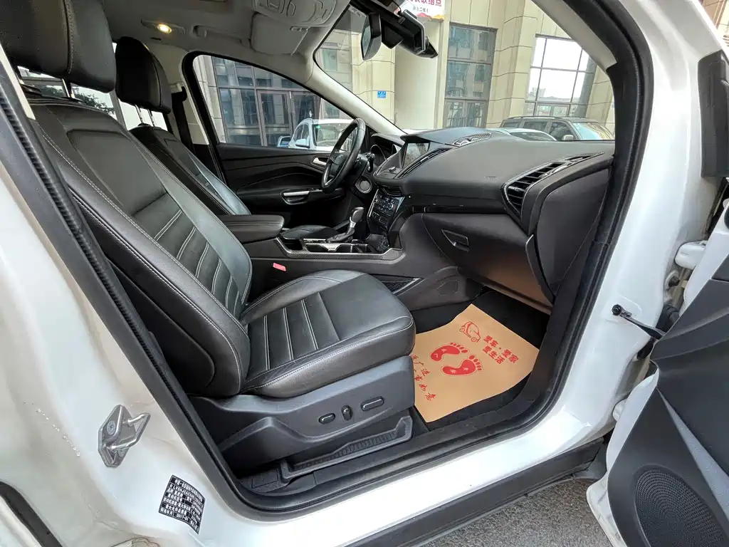 Ford Kuga — миниатюра 8