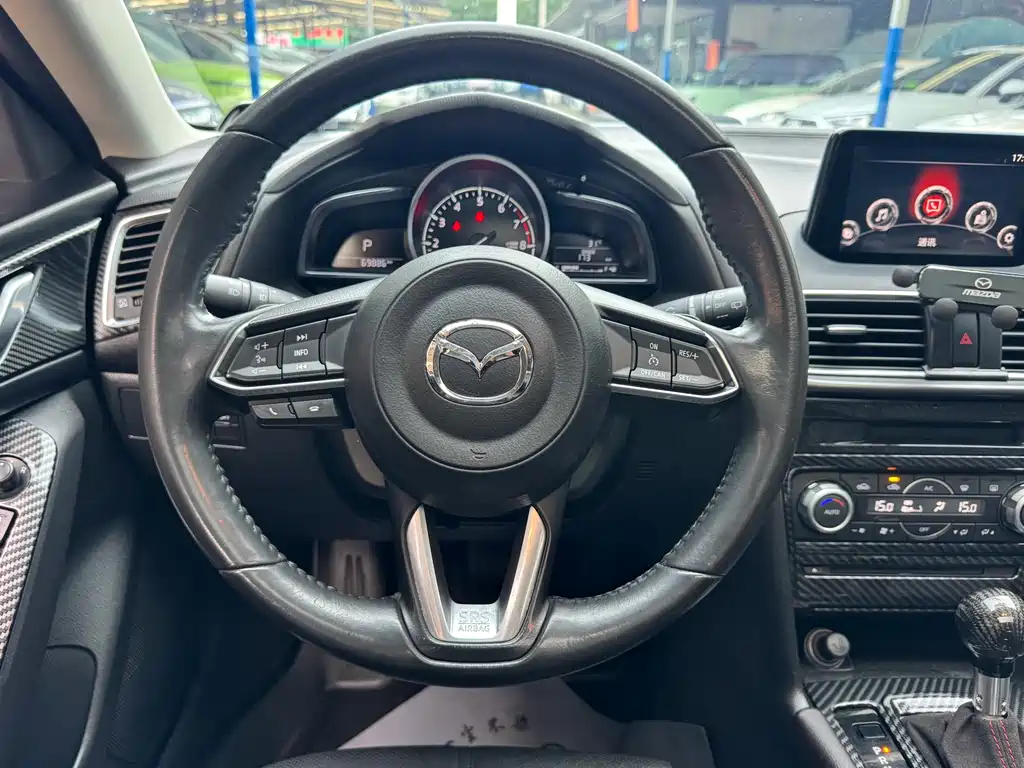 Mazda Mazda3 3 2017 2.0L AT Sport V