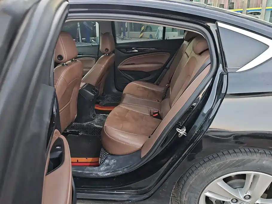 Buick Regal — миниатюра 11