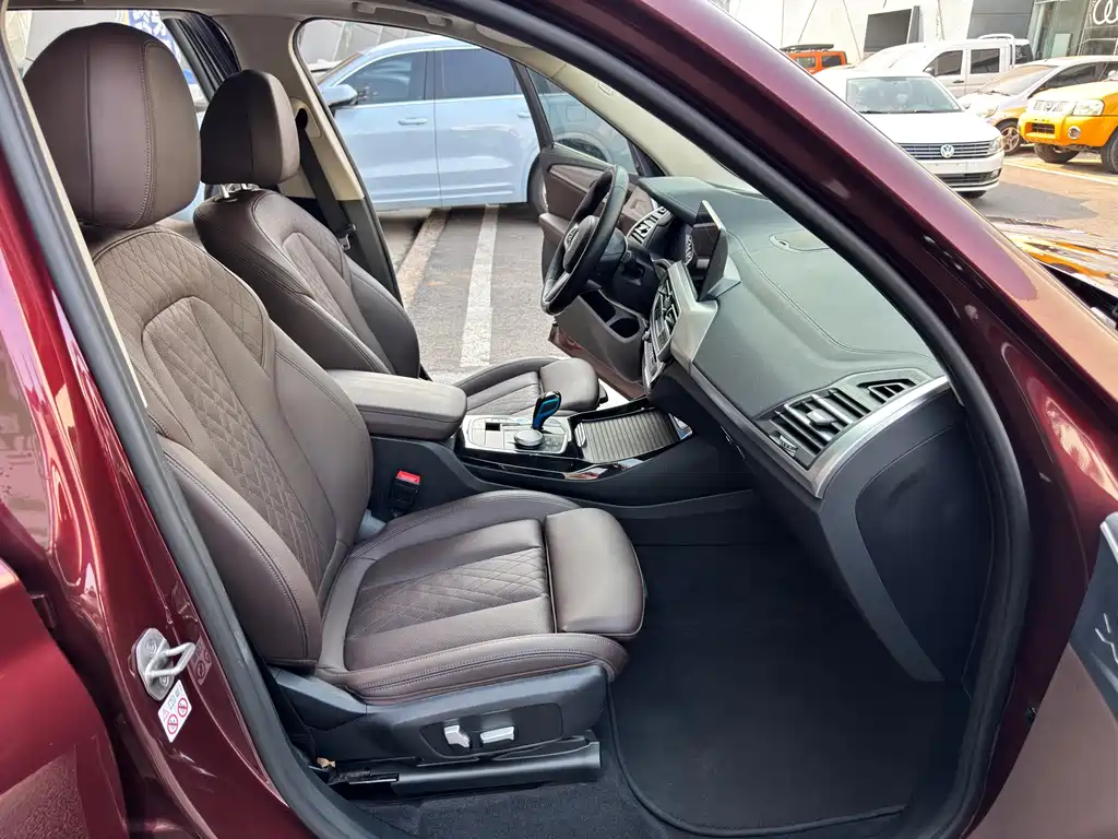 BMW iX3 — миниатюра 10