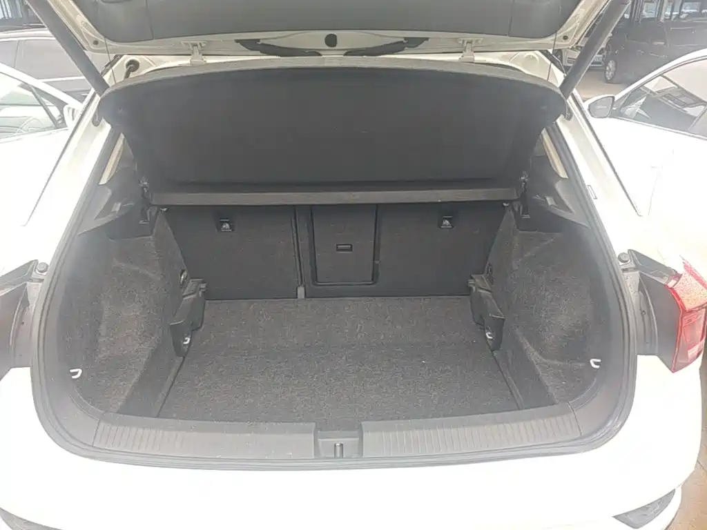 Volkswagen T-Roc — миниатюра 19