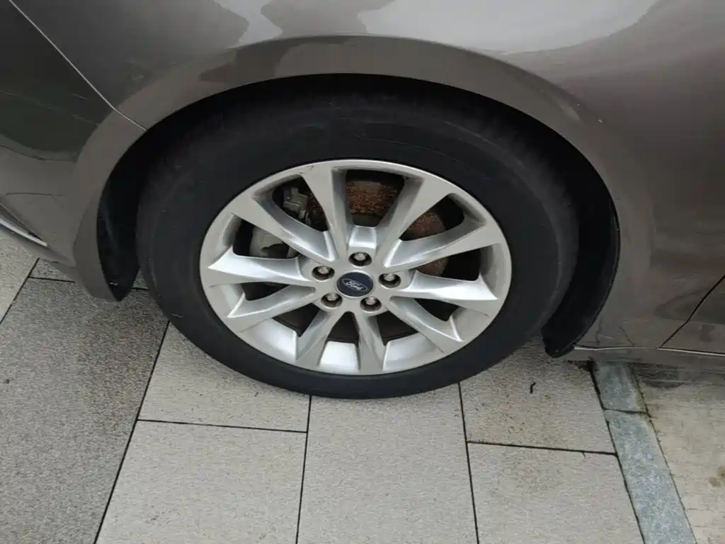 Ford Mondeo — миниатюра 23