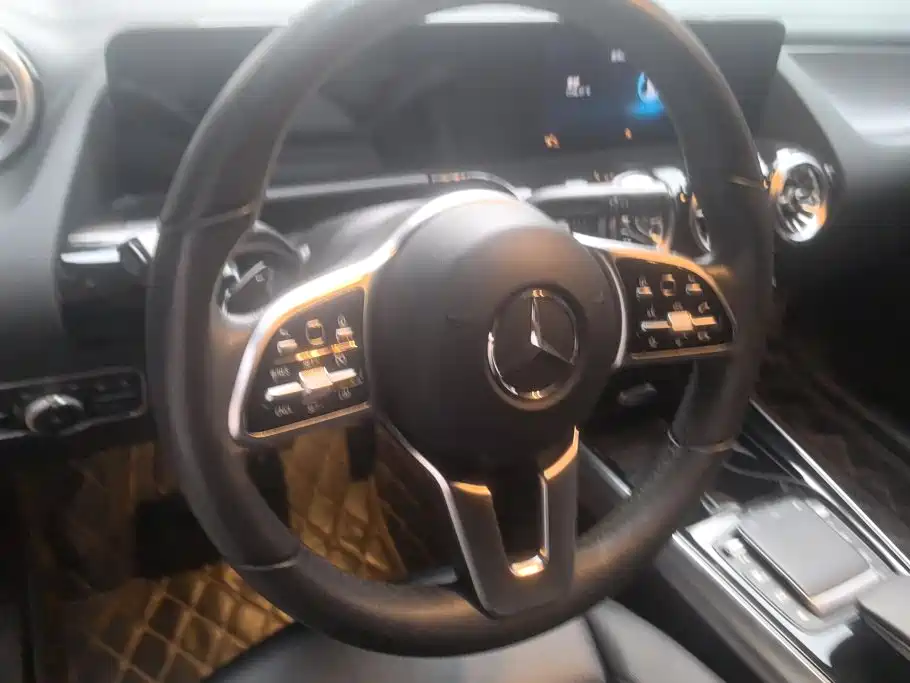 Mercedes-Benz GLA — миниатюра 15