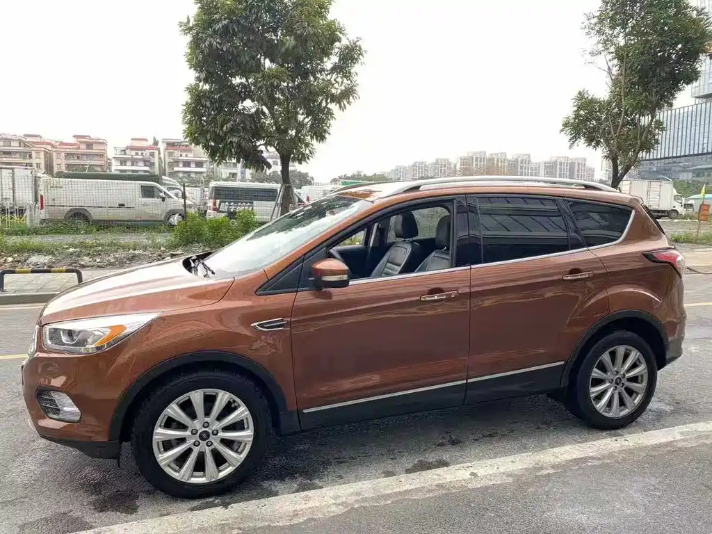 Ford Kuga — миниатюра 2