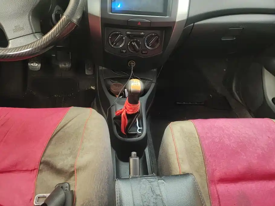 Nissan Livina — миниатюра 15