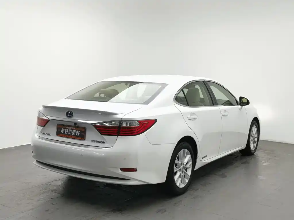Lexus ES — миниатюра 2